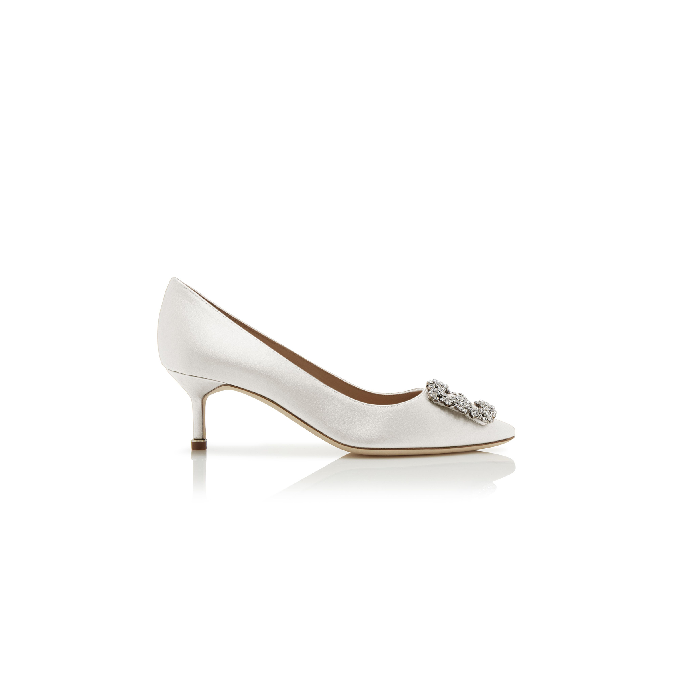 MANOLO BLAHNIK HANGISI 50 LIGHT CREAM SATIN JEWEL BUCKLE PUMPS 9XX-0315-0031